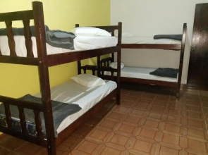 Hostel Lê Castelle