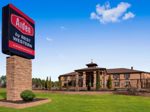 Aiden by Best Western Warm Springs Hotel and Event Center