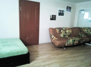 Guest House On Chapayeva 42