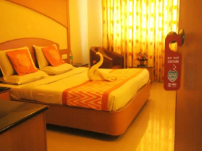OYO 2033 Grand Plazza
