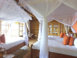 Trackers Safari Lodge Bwindi