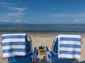 Sleeps 6 Views Beach 1 Block