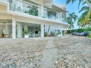 Puerto Vallarta Resort Condo, On-site Beach Access