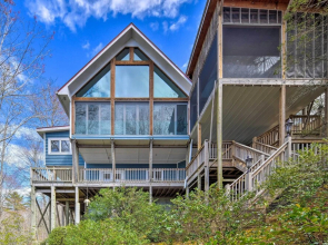 Deck + Lake Views: Grand Glenville Retreat