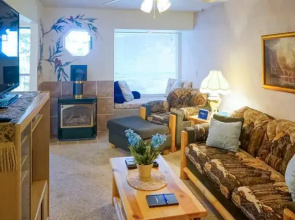 Tahoe Village 754B