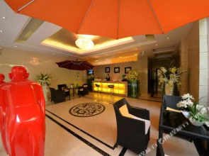 Huaye Yaju Hotel (Xinyang Pingqiao District Lihpao Plaza)