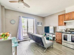 1BR Apartment King Bed - Prime Location