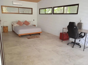 2BR Fabulous Blue House Near Quepos MA