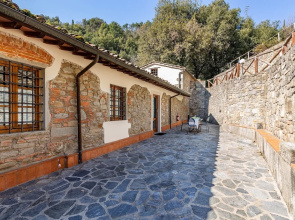 Loro 12 With Shared Pool And Tennis