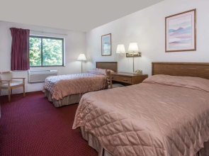 Super 8 Groton Foxwood