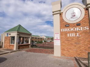 @35 Brookes Suites seaside escape