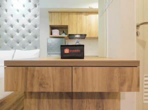 Minimalist and Homey Studio Grand Kamala Lagoon Apartment