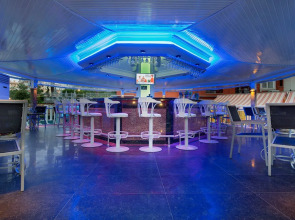 Villa Moonflower Apart Hotel