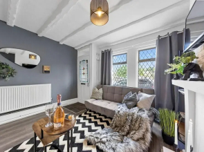 Charming Chatham Apartment With 3 Bedrooms