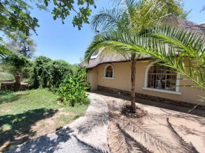 Mobola Lodge
