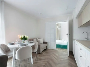 Elite Apartments Riverview Cinema OLD Town View Center