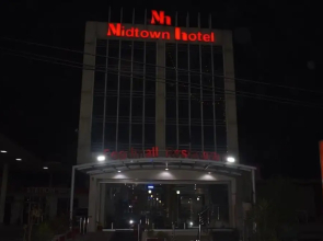 Mid Town Hotel