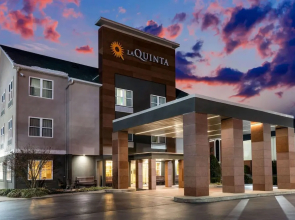 La Quinta Inn & Suites Lebanon