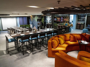 Отель Mamaka by Ovolo