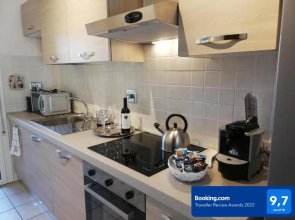 Parri 33 Bologna Fiera 4+1 Guest Parking on demand