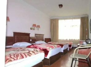 Huilong Inn