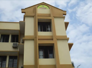 Ganjoni wananchi Hotel