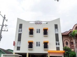 OYO 1185 Bukit Toedjoeh Residence Syariah