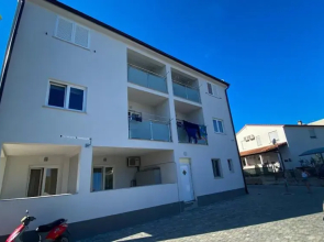 Apartments Korina and Dadi