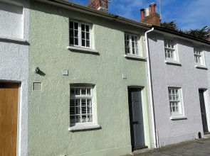 23 Millhams Street