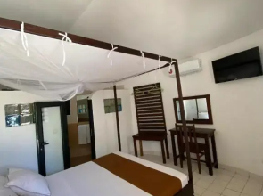 Le Tropicana