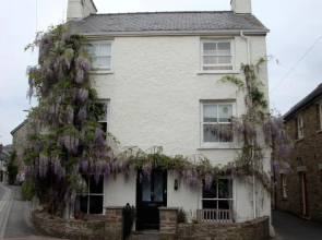 Half Moon House