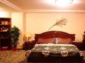 The Bog-Garden Hotel Lhasa