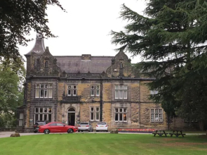 Oxley Hall Campus Residence