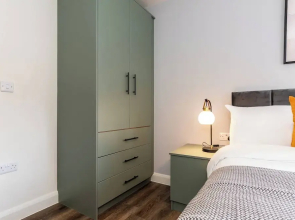 Aurum 6 - Chic 1BR Stay by DMU & City Centre