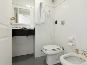 CH Recoleta Suites