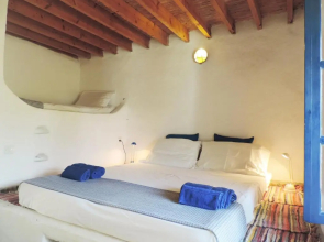 Lovely independent room in Ecovilla on the beach