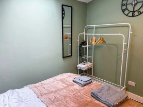 Stylish Home for 6 in Reading