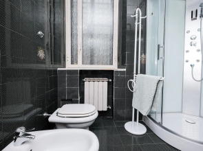 Lush Garden Steps Away from Great Park