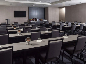 Courtyard by Marriott New York Manhattan / Central Park