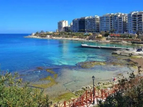 Seaview Apartment Top Location in Sliema