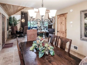 Sierras Grace - Three Bedroom Cabin with Hot Tub
