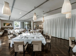 Отель Arcotel John F 