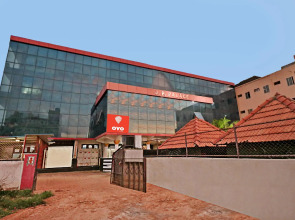 OYO 40115 J P Palace
