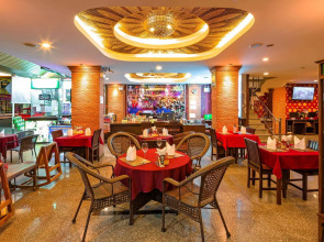 Tanawan Phuket Hotel