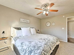 Fayetteville Home w/ Hot Tub ~ 3 Mi to U of A!