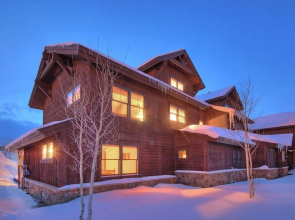 Highland Greens Linden 3 Br townhouse by RedAwning