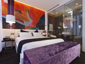 Signature Boutique Hotel