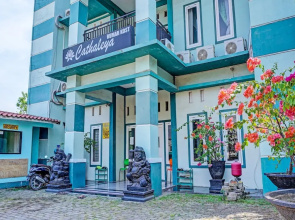 Hotel O Home Stay Elis Cateliya Syariah