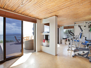 Whale Huys Luxury Ocean Holiday Villa
