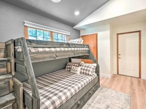 Spacious Flagstaff Home w/ Hot Tub & Grill!